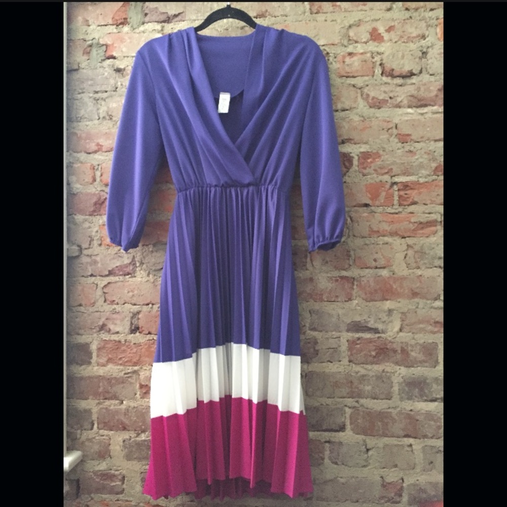 Vintage purple colorblock surplice dress